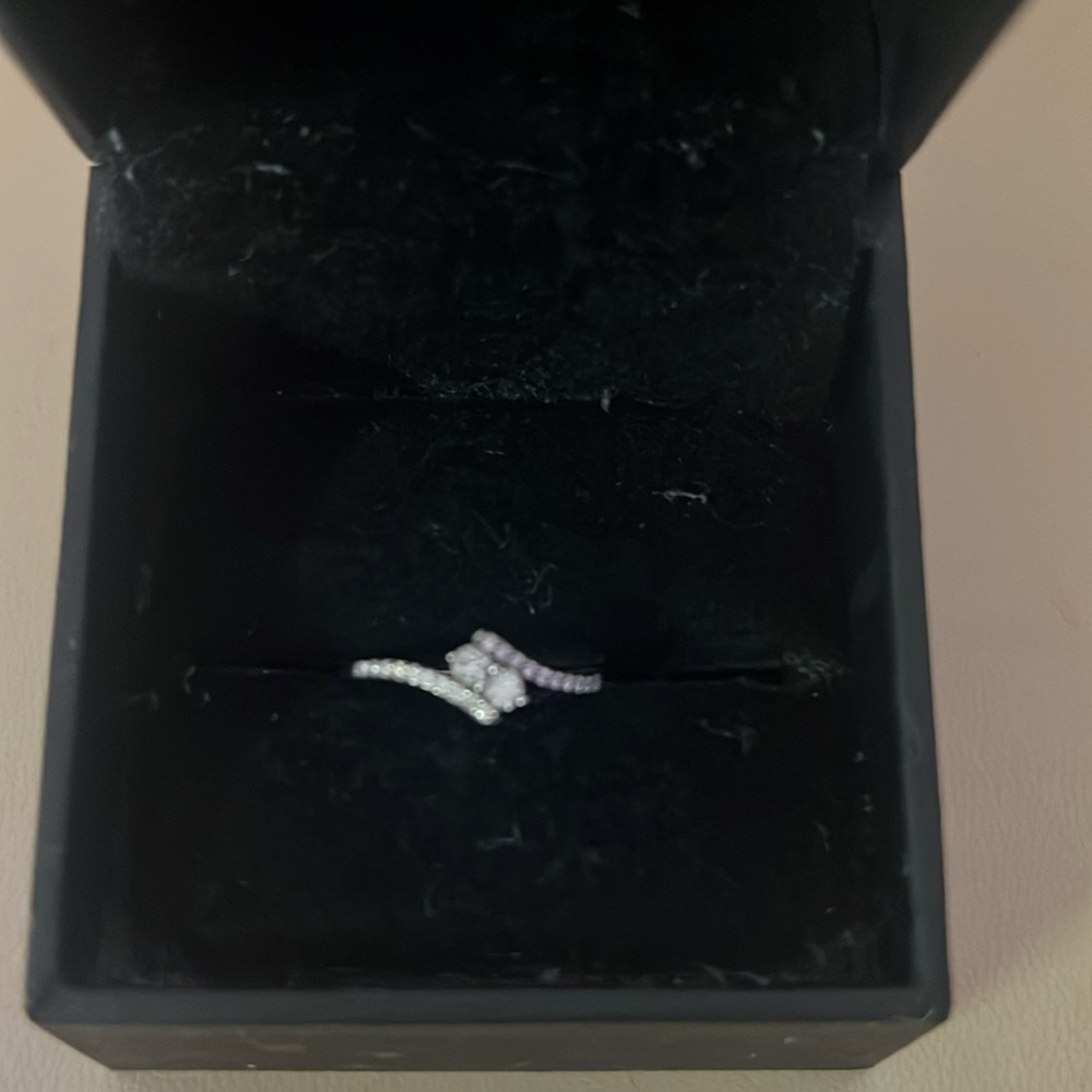 Diamond ring 💍 - Picture 2 of 7